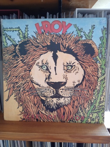 Roy heart lion - heart,